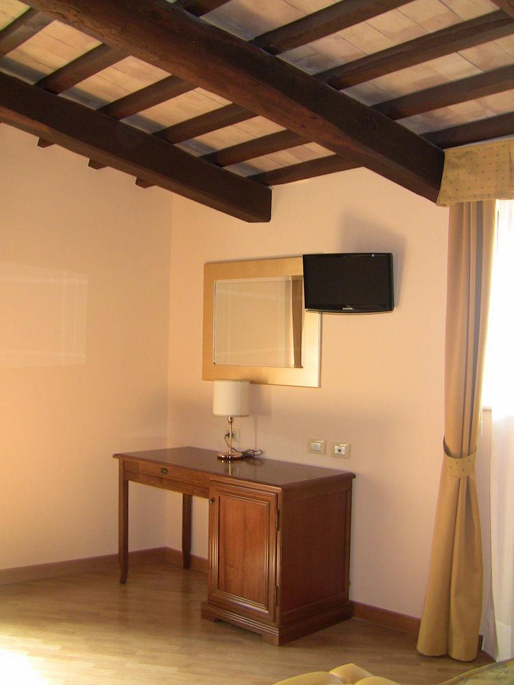 Chiara E Benedetta Villa Degli Ulivi Orvieto Exteriör bild